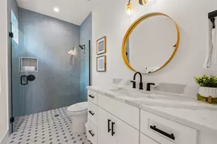 128 Fillmore Dr, Sarasota, FL 34236 - Photo 45