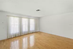 4662 Beacon Dr, Sarasota, FL 34232 - Photo 7