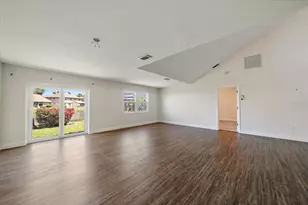 3527 52nd Ave W, Bradenton, FL 34210 - Photo 13