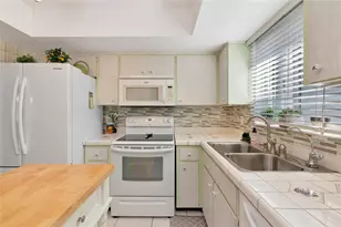 1807 University Pl, Sarasota, FL 34235 - Photo 11