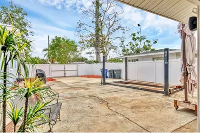 2715 52nd Avenue Terrace W, Bradenton, FL 34207 - Photo 29