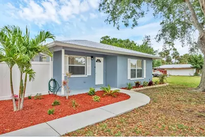 2715 52nd Avenue Terrace W, Bradenton, FL 34207 - Photo 3