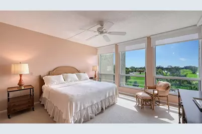 1085 Gulf Of Mexico Drive #404, Longboat Key, FL 34228 - Photo 13