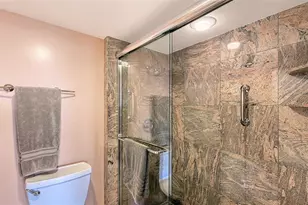 1085 Gulf of Mexico Dr, Longboat Key, FL 34228 - Photo 17