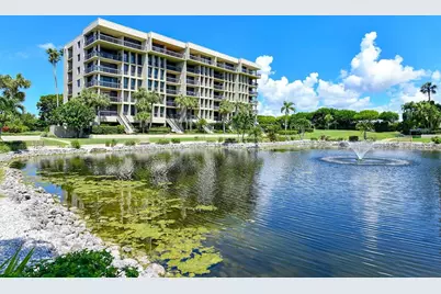 1085 Gulf Of Mexico Drive #404, Longboat Key, FL 34228 - Photo 37