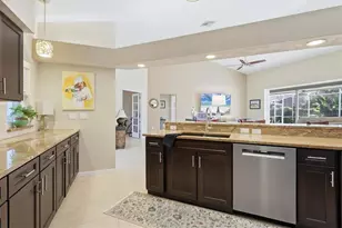 3746 Surrey Ln, Sarasota, FL 34235 - Photo 15