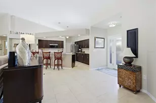 3746 Surrey Ln, Sarasota, FL 34235 - Photo 5