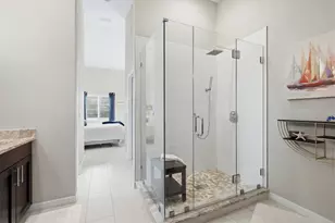 3746 Surrey Ln, Sarasota, FL 34235 - Photo 23