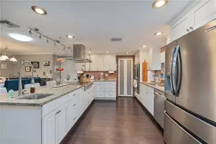 740 Arabian Cir, Nokomis, FL 34275 - Photo 9