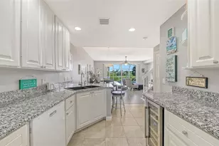 1625 Burgos Dr, Sarasota, FL 34238 - Photo 15