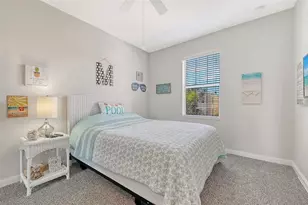 1625 Burgos Dr, Sarasota, FL 34238 - Photo 27