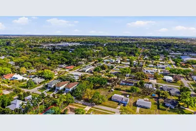 2320 Florinda Street, Sarasota, FL 34231 - Photo 7