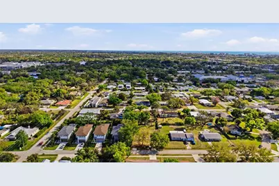 2320 Florinda Street, Sarasota, FL 34231 - Photo 7