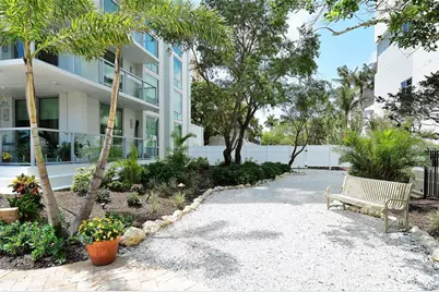 1111 N Gulfstream Avenue #10E, Sarasota, FL 34236 - Photo 27