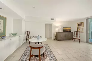 1111 N Gulfstream Ave, Sarasota, FL 34236 - Photo 11