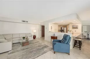 1111 N Gulfstream Ave, Sarasota, FL 34236 - Photo 3