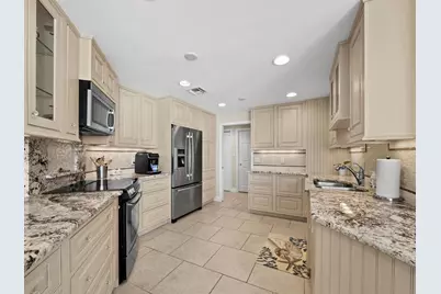 1211 Gulf Of Mexico Drive #709, Longboat Key, FL 34228 - Photo 19