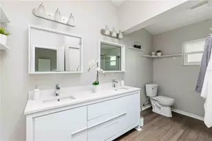 7795 Pine Trace, Sarasota, FL 34243 - Photo 19