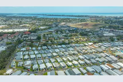 200 Southwinds Drive, Sarasota, FL 34231 - Photo 9