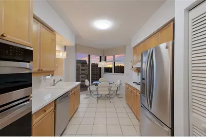 1800 Benjamin Franklin Drive #B1006, Sarasota, FL 34236 - Photo 15