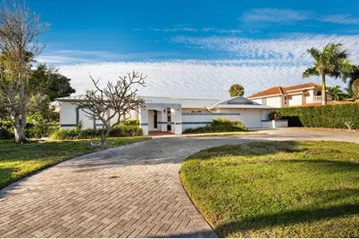 561 Birdie Lane, Longboat Key, FL 34228 - Photo 3