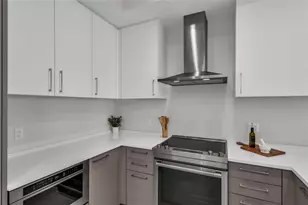 275 1st Ave S, Saint Petersburg, FL 33701 - Photo 19