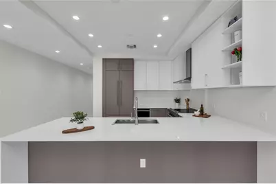 275 1st Avenue S #1904, Saint Petersburg, FL 33701 - Photo 25