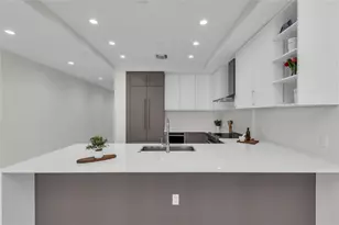 275 1st Ave S, Saint Petersburg, FL 33701 - Photo 25