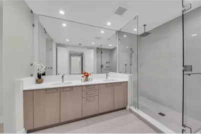 275 1st Avenue S #1904, Saint Petersburg, FL 33701 - Photo 35
