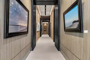 275 1st Ave S, Saint Petersburg, FL 33701 - Photo 9