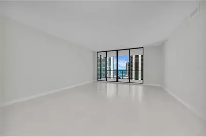 275 1st Avenue S #1904, Saint Petersburg, FL 33701 - Photo 27