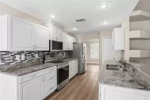 4012 Kingsfield Dr, Parrish, FL 34219 - Photo 15