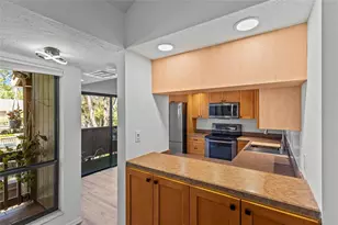 1636 Brookhouse Dr, Sarasota, FL 34231 - Photo 9