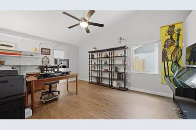 4668 Hamlets Grove Drive, Sarasota, FL 34235 - Photo 31