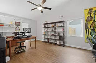 4668 Hamlets Grv Dr, Sarasota, FL 34235 - Photo 31