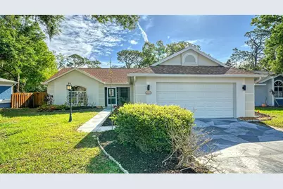 4668 Hamlets Grove Drive, Sarasota, FL 34235 - Photo 3