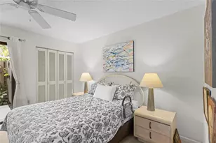 1520 Pelican Point Dr, Sarasota, FL 34231 - Photo 11