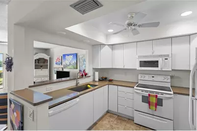 1520 Pelican Point Drive #155, Sarasota, FL 34231 - Photo 9