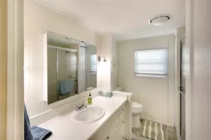 2058 Sun Home St, Sarasota, FL 34231 - Photo 15