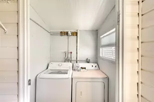 2058 Sun Home St, Sarasota, FL 34231 - Photo 23