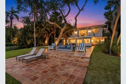 3127 Bay Shore Road, Sarasota, FL 34234 - Photo 3
