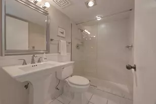 842 Bayport Wy, Longboat Key, FL 34228 - Photo 25