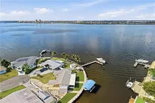 211 21st St NE, Bradenton, FL 34208 - Photo 7