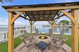 211 21st St NE, Bradenton, FL 34208 - Photo 47