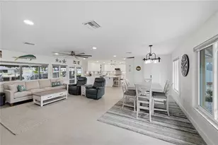 211 21st St NE, Bradenton, FL 34208 - Photo 23