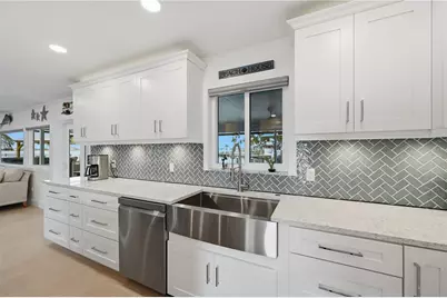 211 21st Street NE, Bradenton, FL 34208 - Photo 15