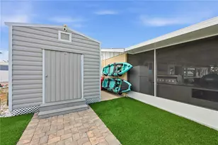 211 21st St NE, Bradenton, FL 34208 - Photo 41