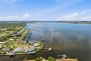 211 21st St NE, Bradenton, FL 34208 - Photo 53