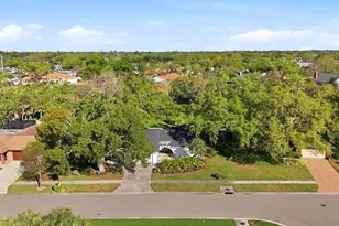 6519 Waterford Cir, Sarasota, FL 34238 - Photo 5