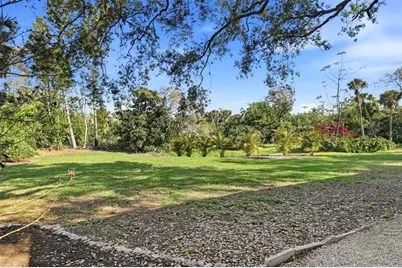 6519 Waterford Circle, Sarasota, FL 34238 - Photo 11